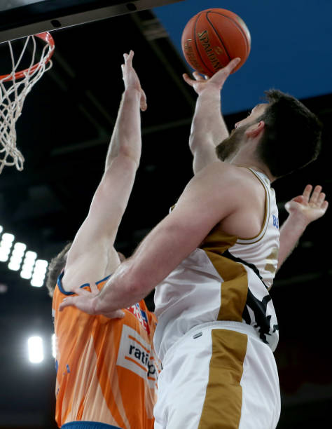 破现有格局 破现有格局