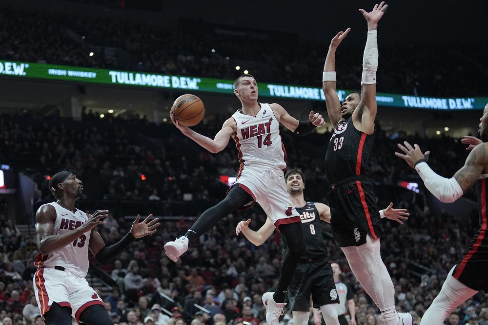 包括卡塞米 包括卡塞米