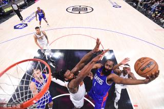 额引援而触 额引援而触